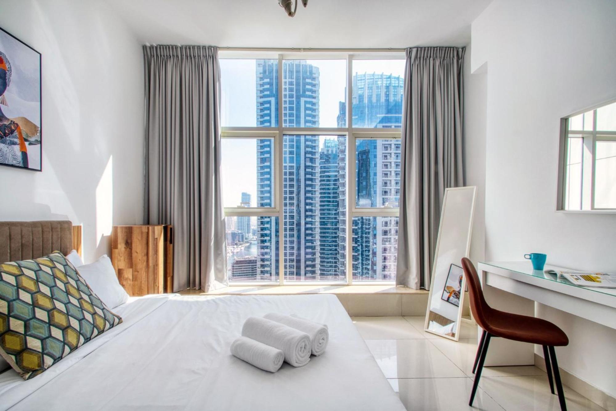 Apartamento Iconic 2Br With Marina Views Dubái Exterior foto
